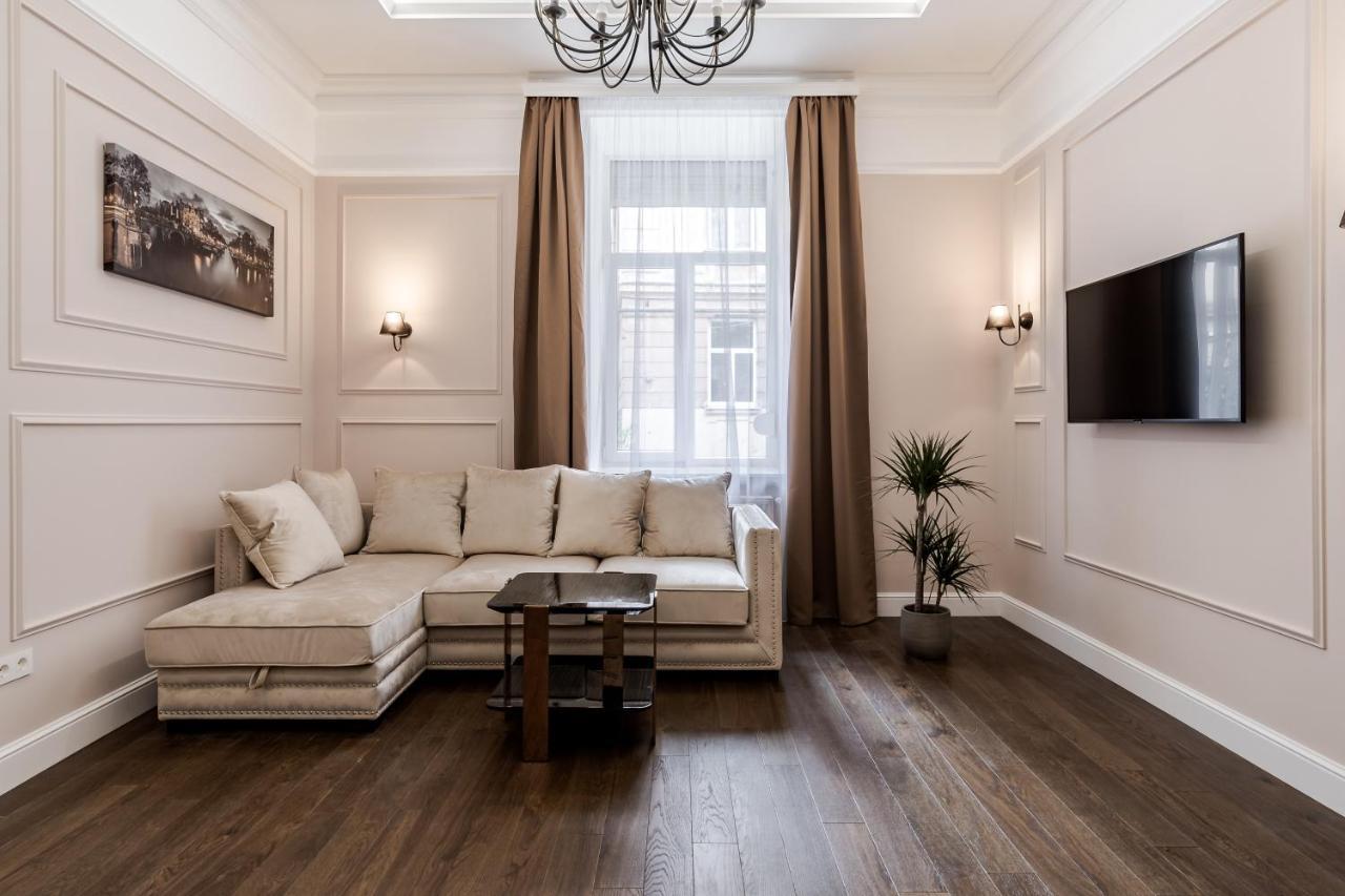 לבוב Neoclassic Apartment מראה חיצוני תמונה