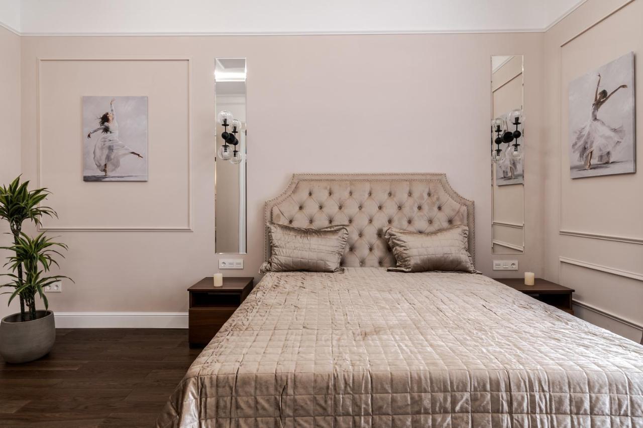 לבוב Neoclassic Apartment מראה חיצוני תמונה