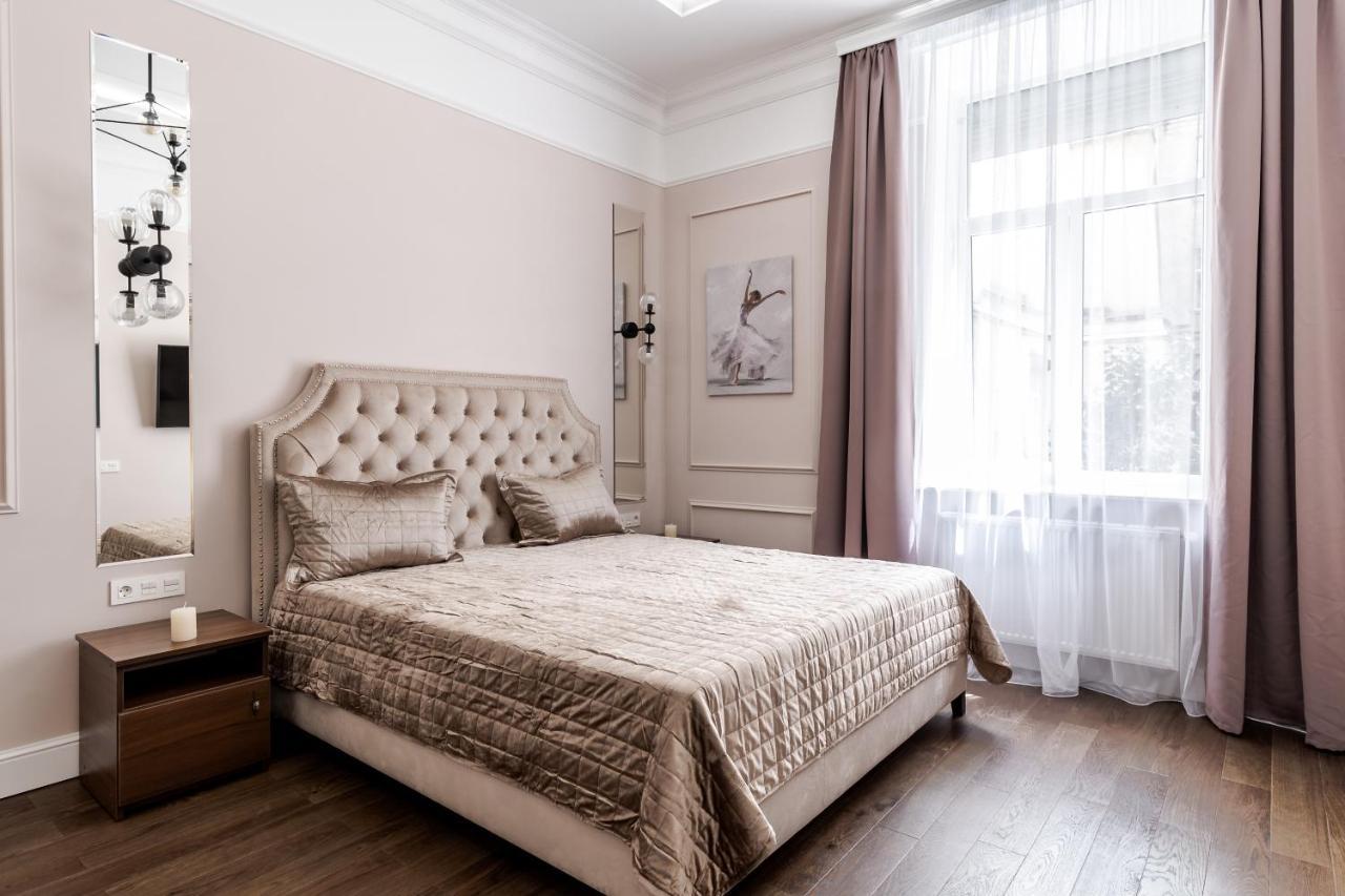 לבוב Neoclassic Apartment מראה חיצוני תמונה