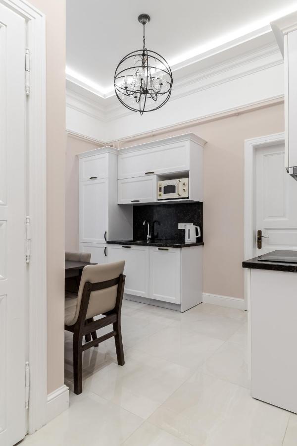 לבוב Neoclassic Apartment מראה חיצוני תמונה