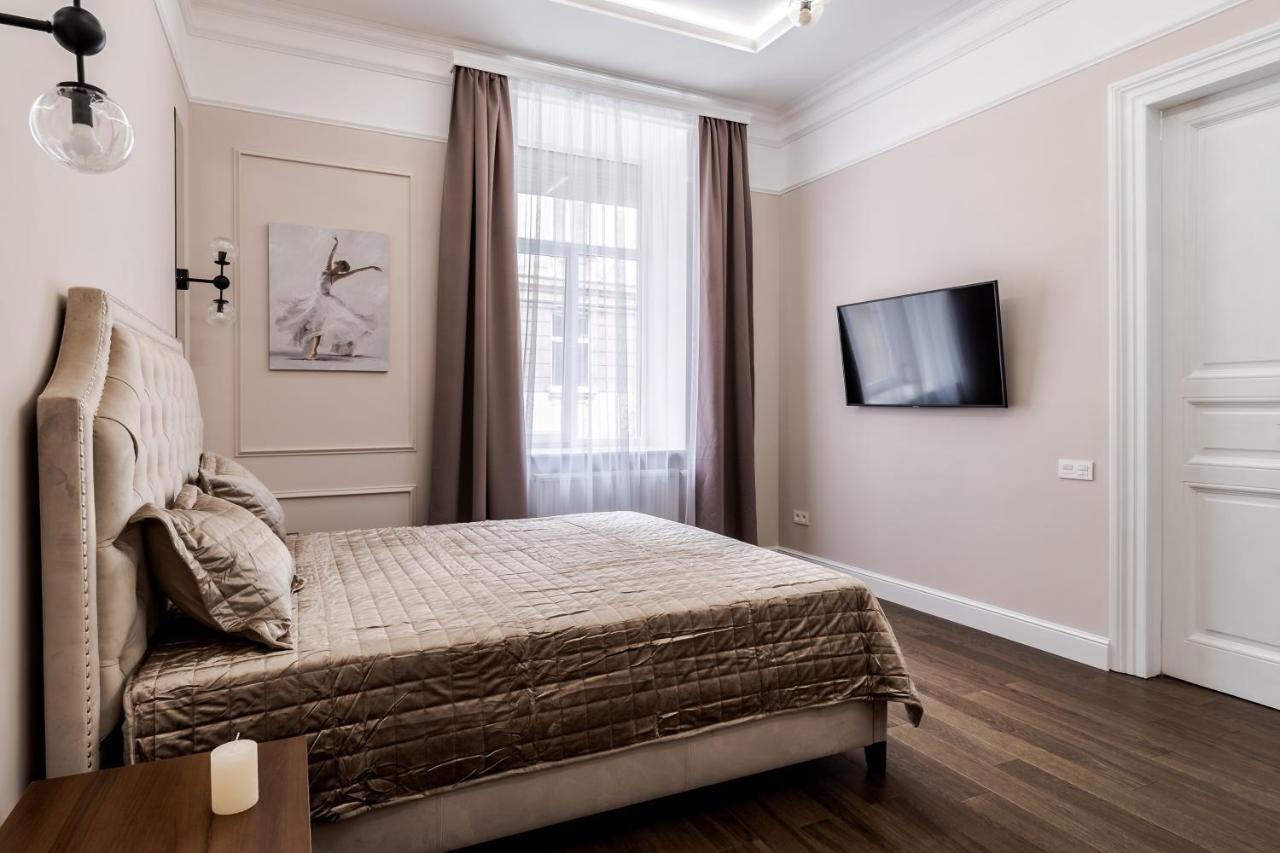לבוב Neoclassic Apartment מראה חיצוני תמונה