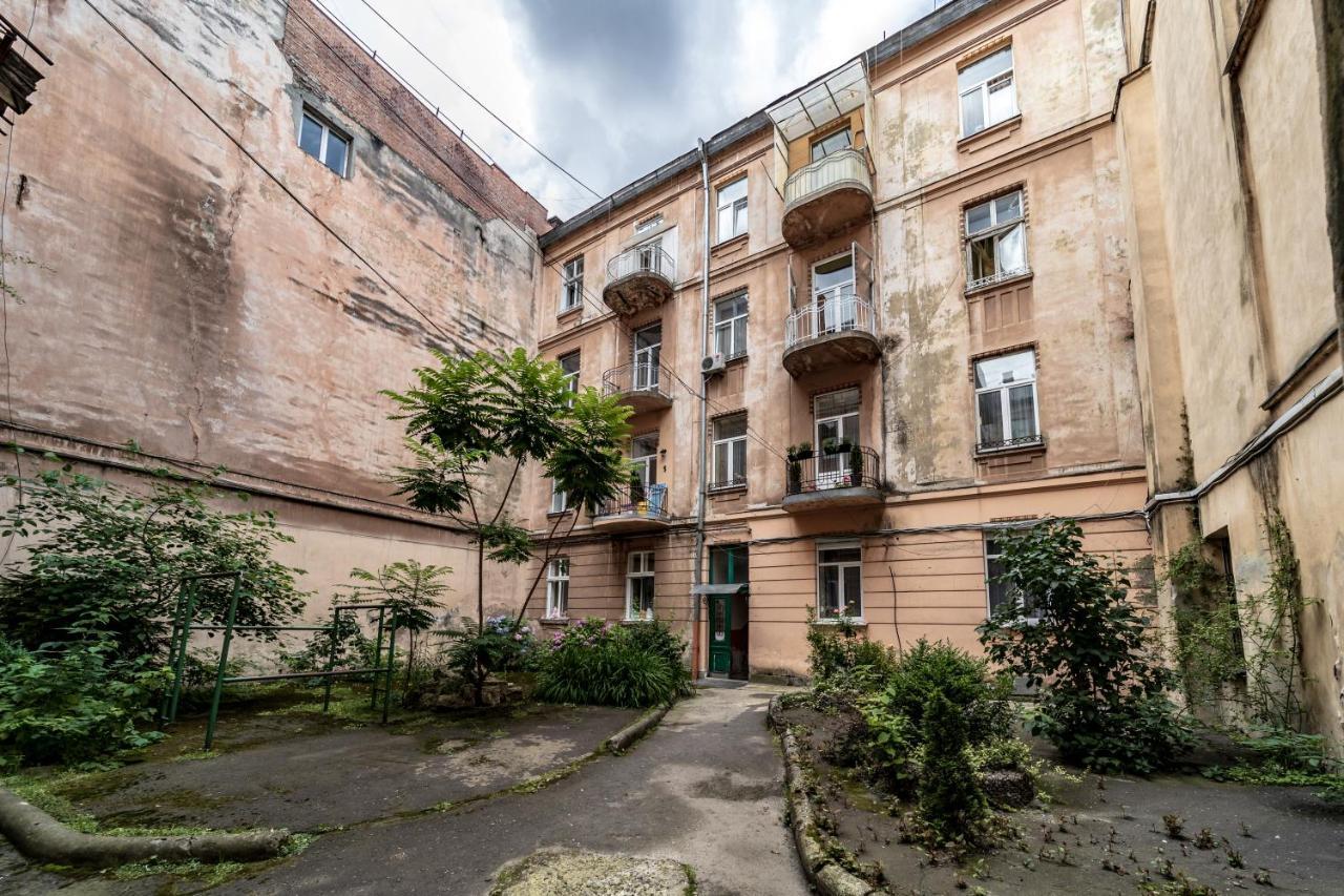 לבוב Neoclassic Apartment מראה חיצוני תמונה